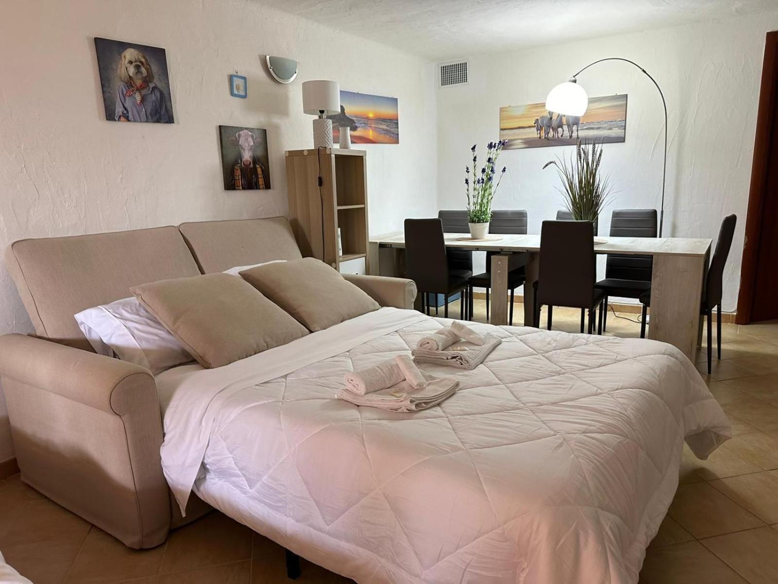 Lightblue-Celeste Central Apartment In Porto Rotondo Kültér fotó